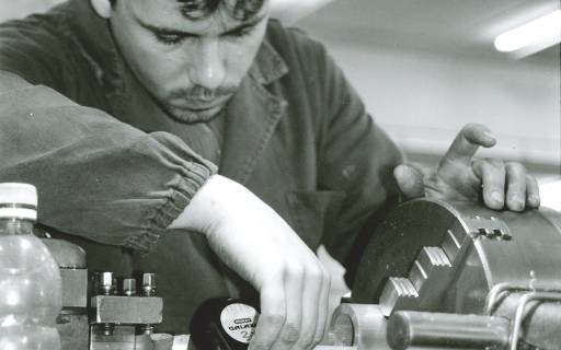 Lavoratore alla Omma